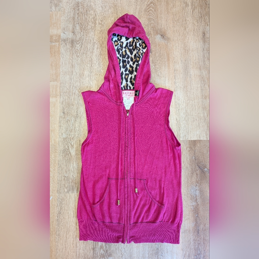 Knitwit Pink Sleeveless Cashmere Hoodie with Leopard Print Lining In Hood Small